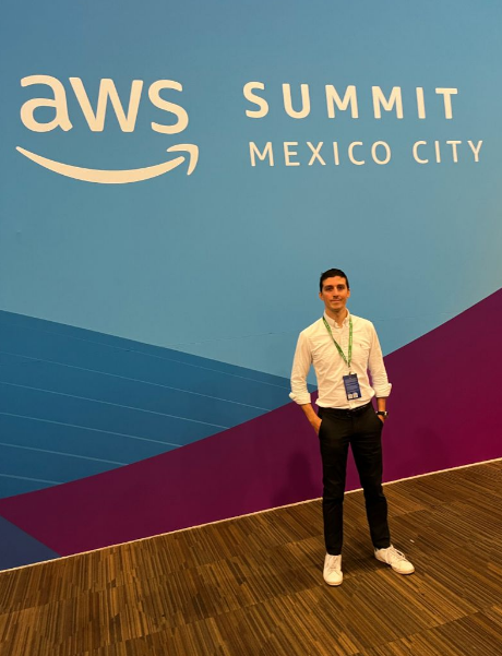 Unlocking Insights and Networking Success at the AWS Summit in Mexico City